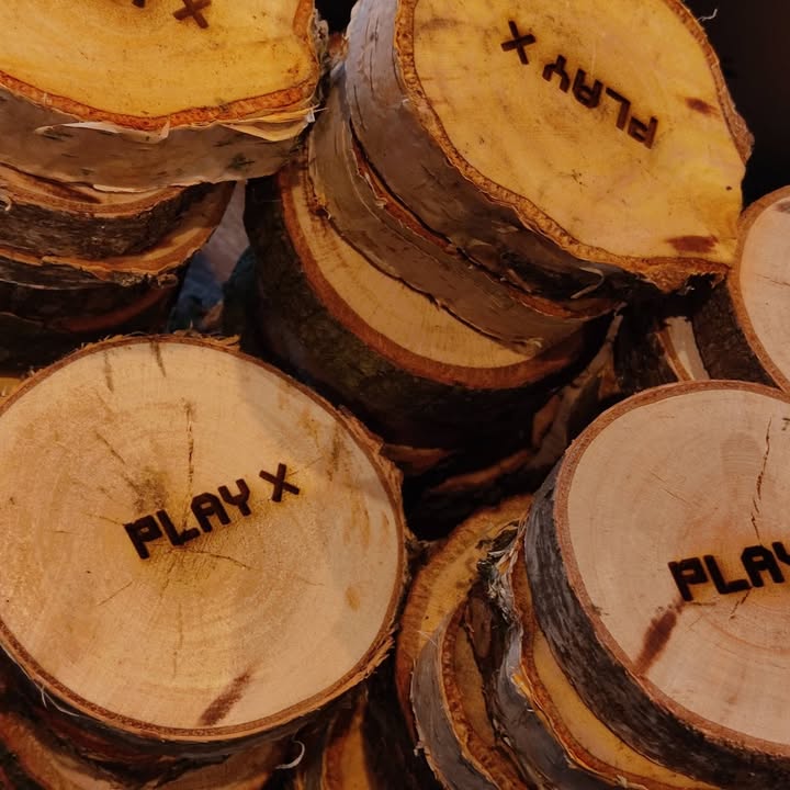 Houten medailles voor PlayX Sports - De Knutselier