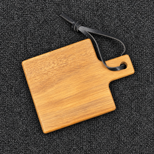 Acaciahouten serveerplankje 10 × 10 cm met persoonlijke gravering – Buitenkansje