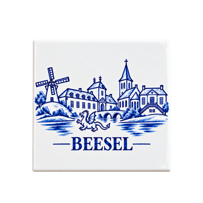 Tegeltje ‘Beesel’ – 11 × 11 cm, incl. houten standaard – vrijstaand