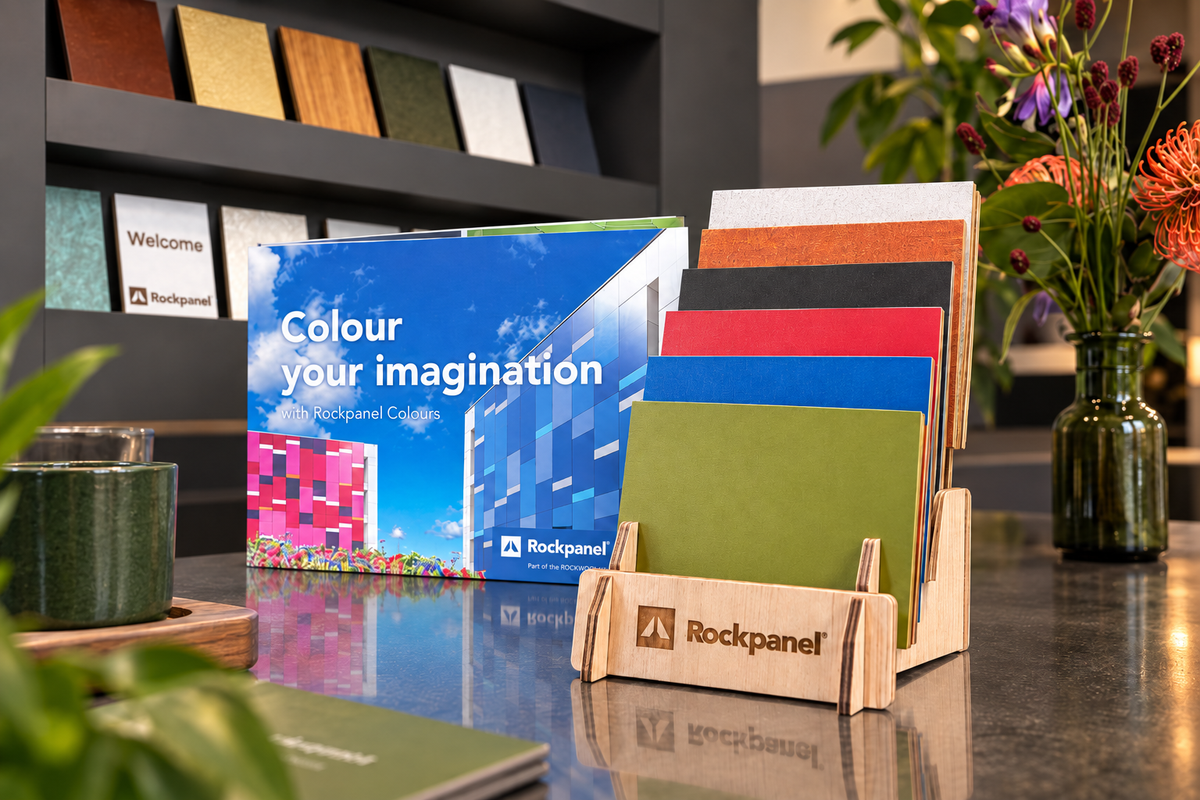 Houten Rockpanel display op maat, ontworpen en gemaakt door De Knutselier