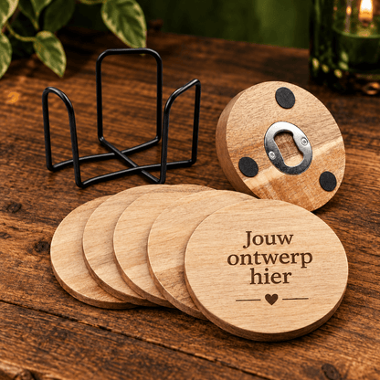 Gepersonaliseerde houten onderzetters met flesopener en houder – set van 6, Ø 10 cm - De Knutselier