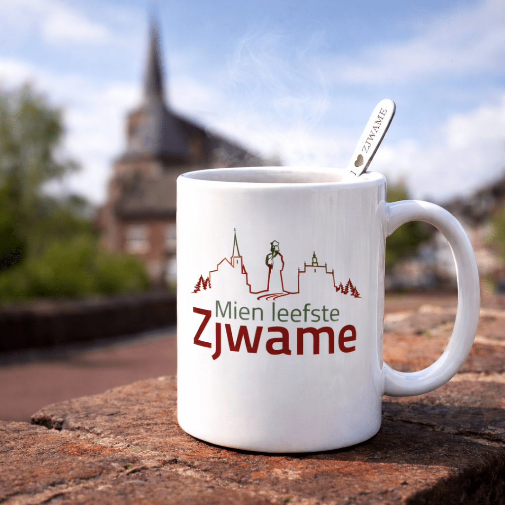 Mok ‘Mien leefste Zjwame’ incl. lepel – 330 ml - incl. wit doosje - De Knutselier